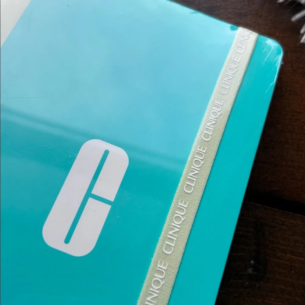 Clinique Teal & Mint Elastic-Band Notebook